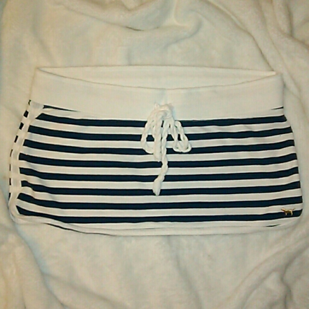 💥EUC VS PINK French Terry Skirt size small 😍 💥